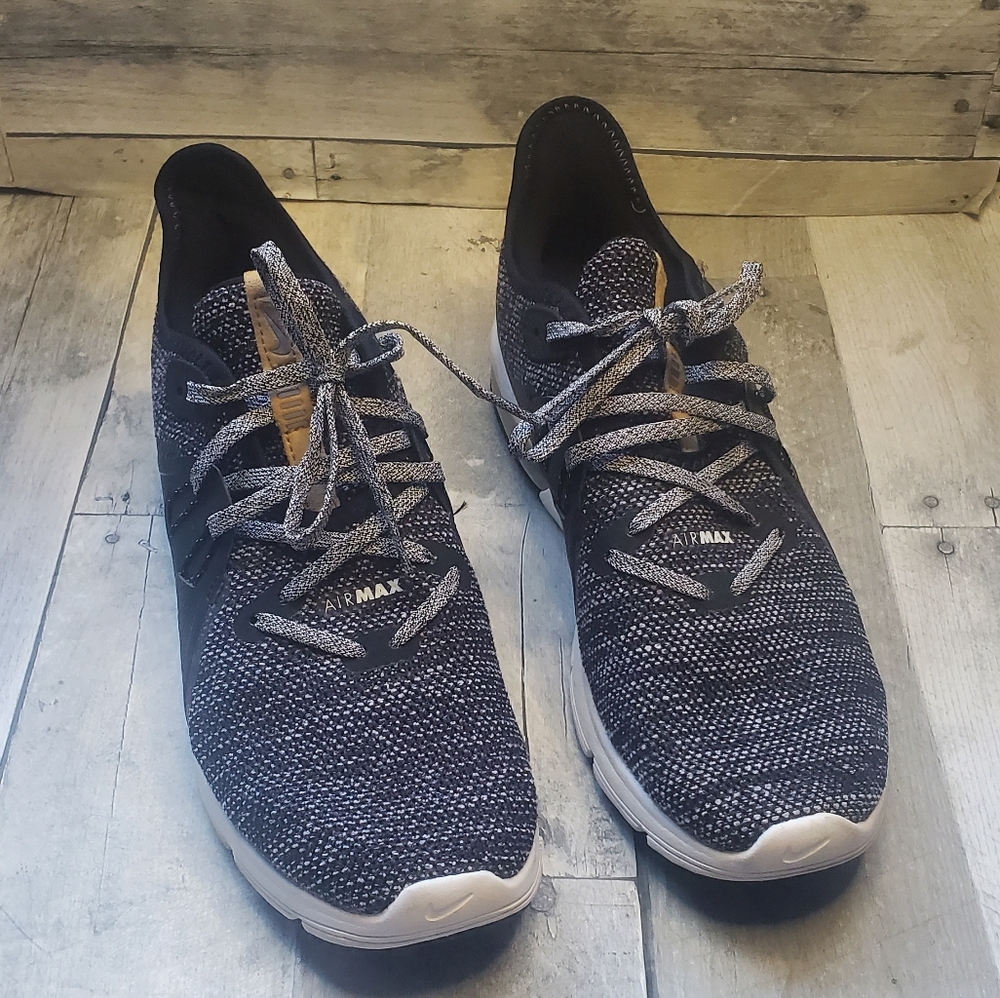 Nike AirMax Sequent 3